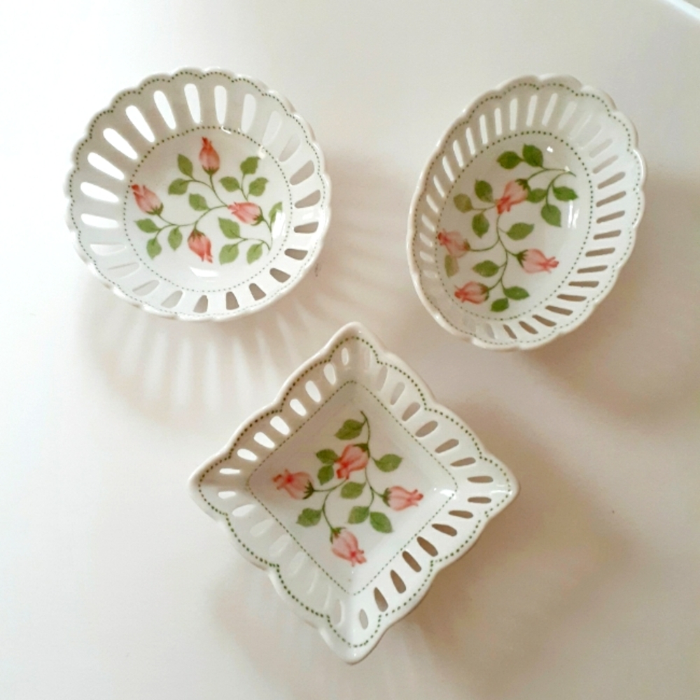 Andrea By Sadek 3 Piece Floral Porcelain Decorative Bowls